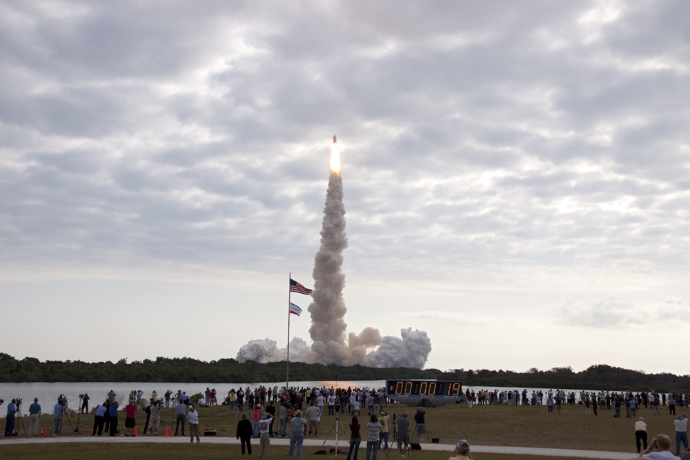 First Person: Space Reporter's View of Shuttle Endeavour's Last Launch